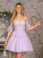 A-Line/Princess Lace Appliques Short Fancy Homecoming Dresses with Short Sleeve