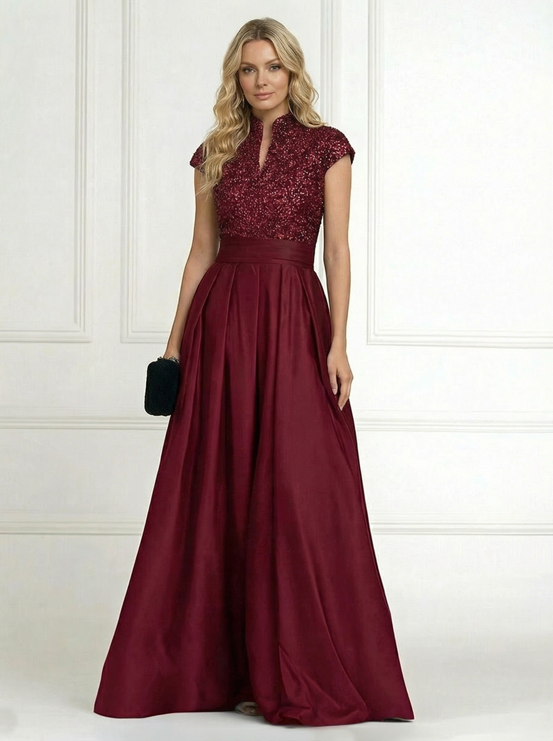 A Line/Princess Stand Collar Short Sleeve Long Elegant Mother of the Bride Dresses