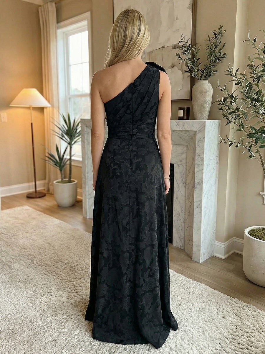 A Line/Princess Sleeveless One Shoulder Long Mother of the Bride Dresses with Bow