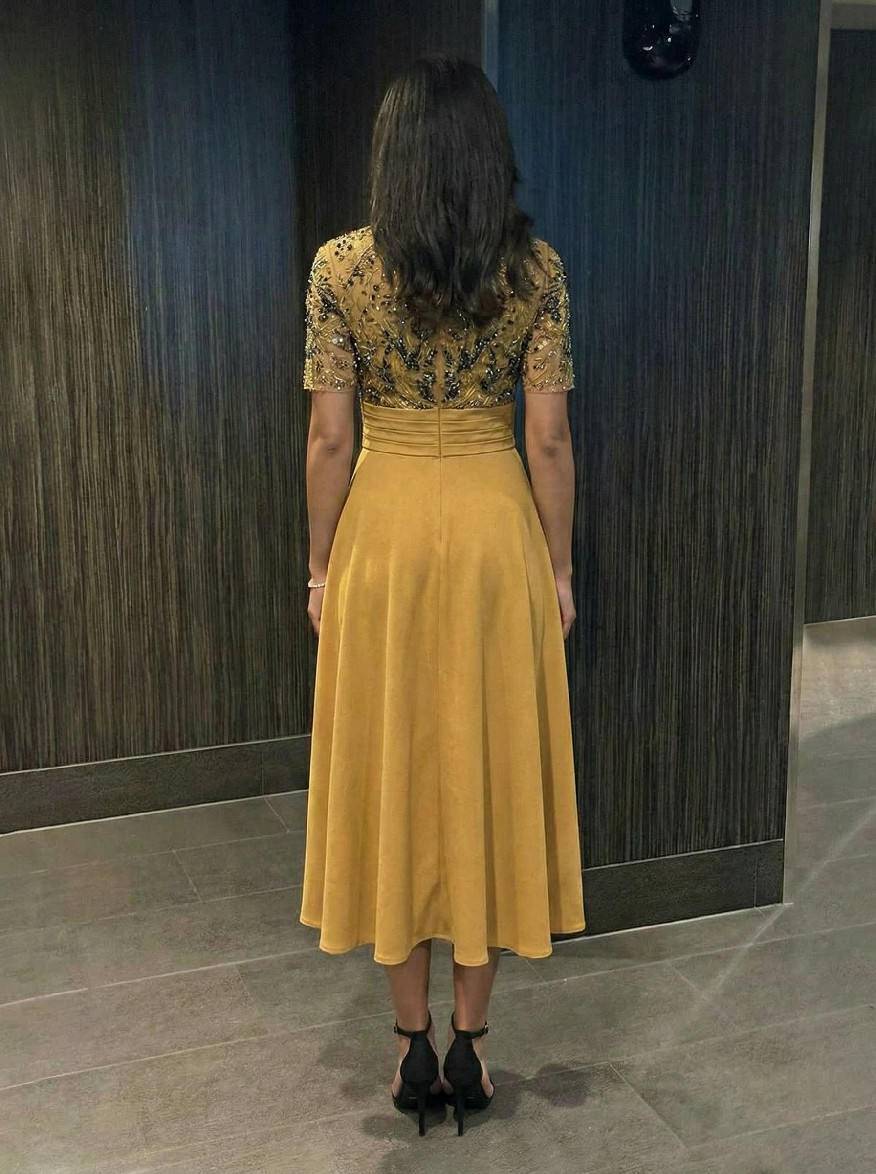 A-Line Midi-Length Satin Short Sleeves Evening Dresses Asymmetrical Neck Formal Gowns with Sequin Embroidery